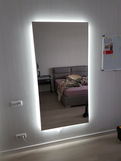 Зеркало в спальню